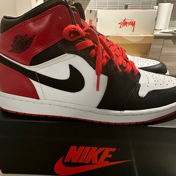 Jordan 1 Retro - Picture 5 of 5